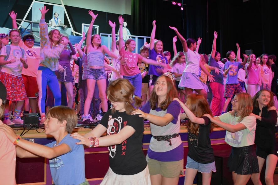Childrens Educational Theatre logo